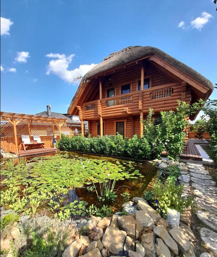 Greenwood Roenkhaz Gardony Exterior photo